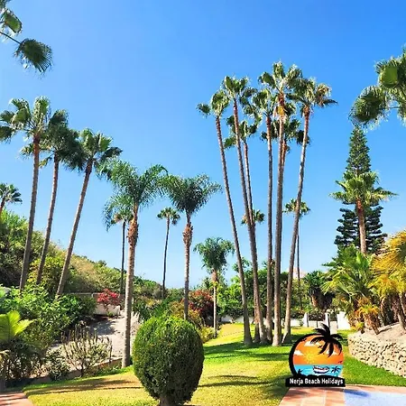 Cozy 1 Bedroom In Oasis De Capistrano * Nerja